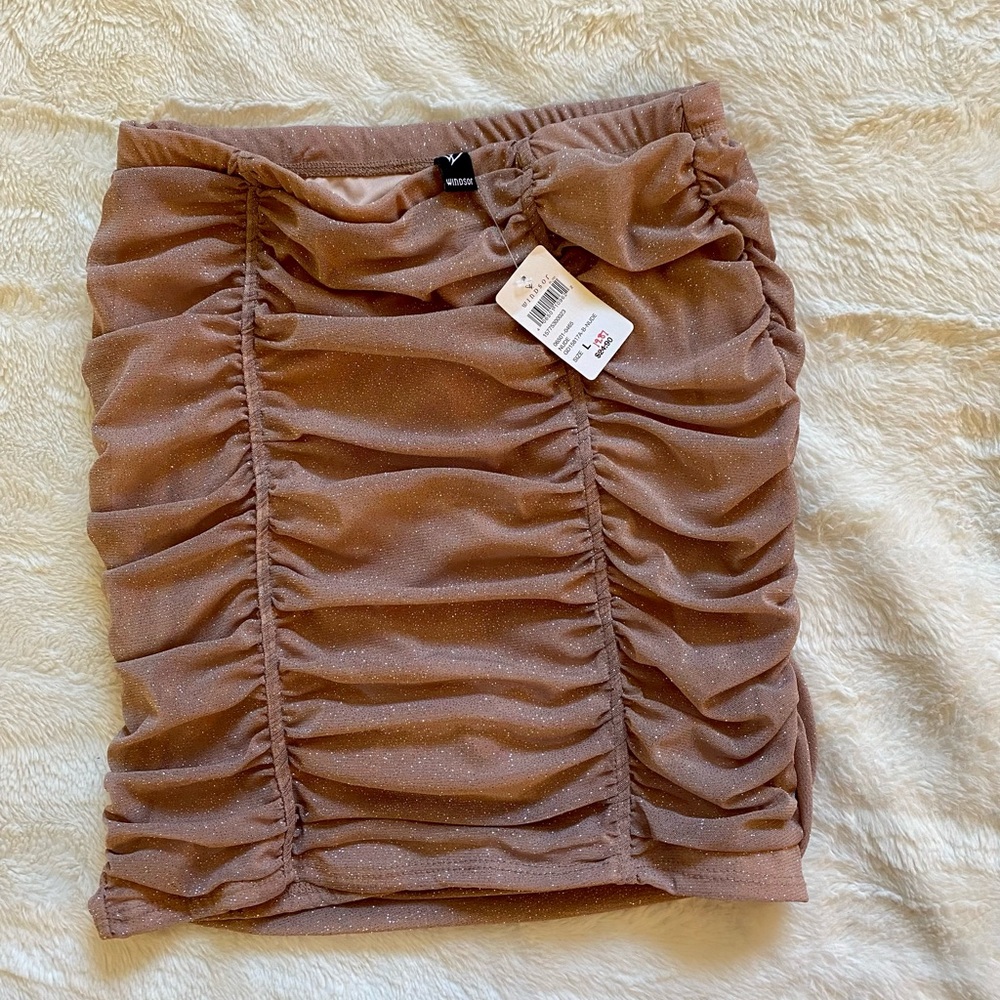 NWT beige shimmer ruched mini skirt L